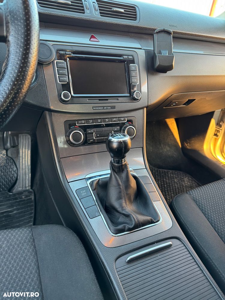Volkswagen Passat 2.0TDI Comfortline DPF - 15