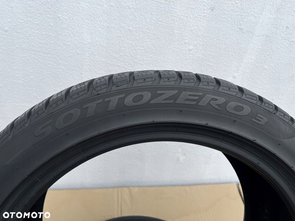 OPONA 235/45/19 235/45R19 99V PIRELLI WINTER SOTTOZERO 3 - 6