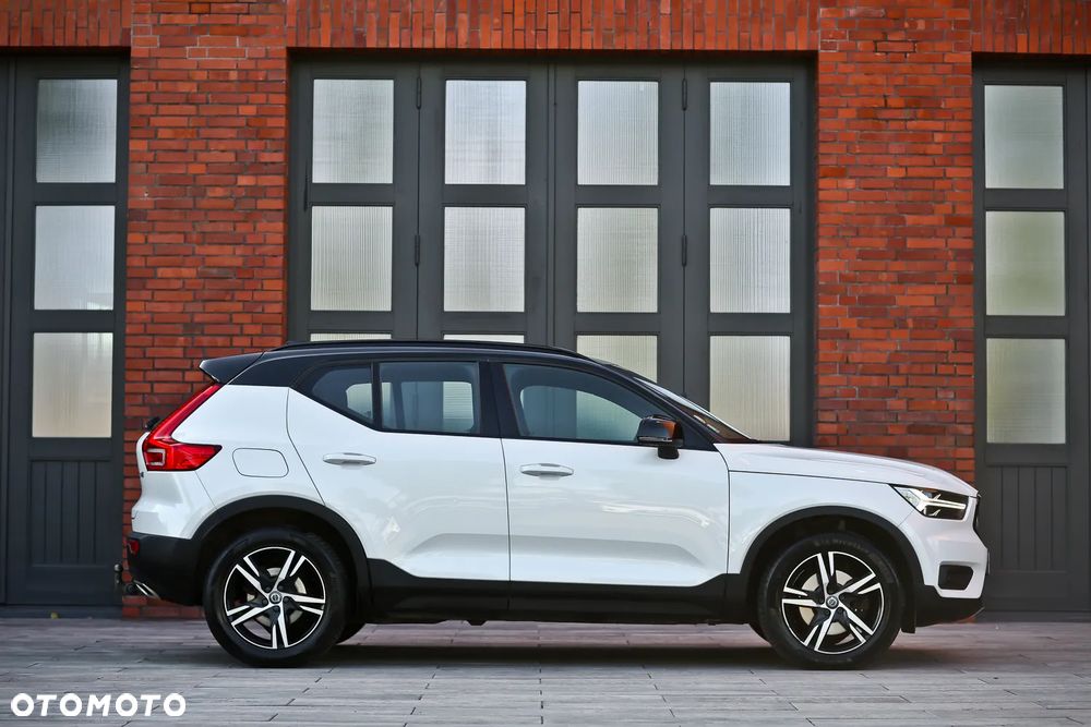 Volvo XC 40 D4 AWD Geartronic R-Design - 2