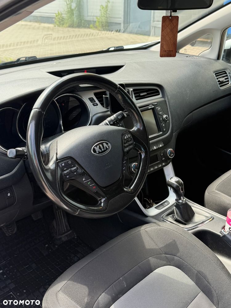 Kia Ceed 1.6 GDI Business Line - 16