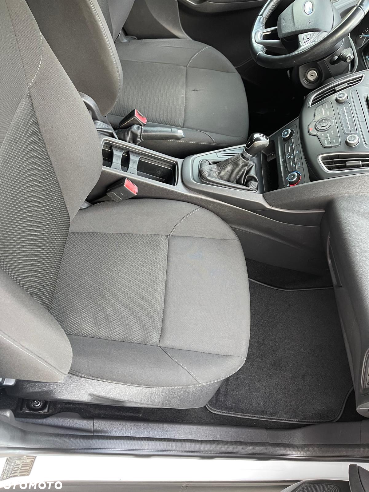 Ford Focus 1.6 TI-VCT Trend - 12