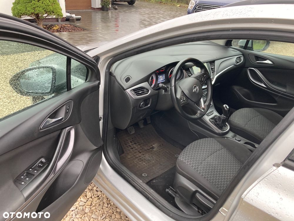Opel Astra IV 1.6 CDTI Essentia - 9