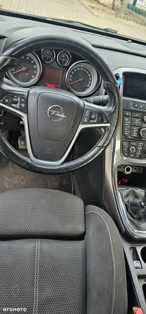 Opel Astra 1.4 T Cosmo - 13