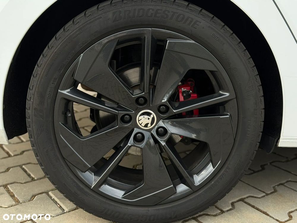 Skoda Octavia 2.0 TDI DSG 4x4 RS Plus - 40