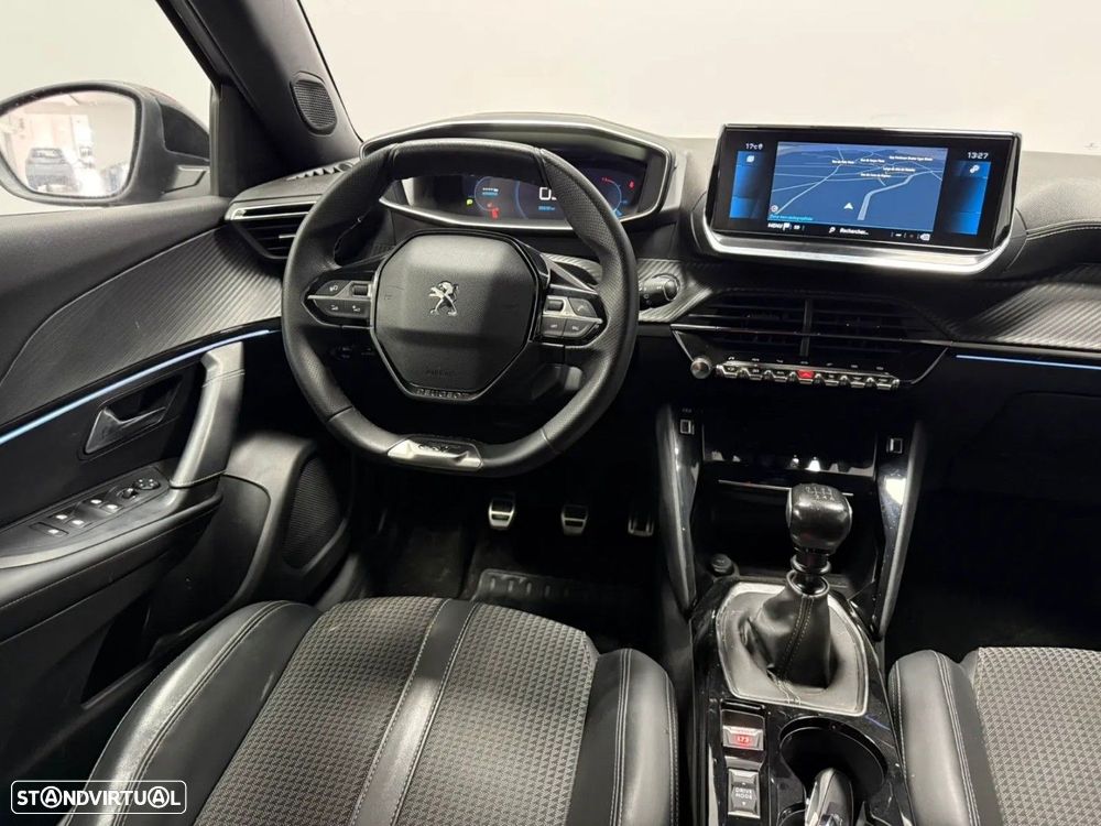 Peugeot 2008 - 9