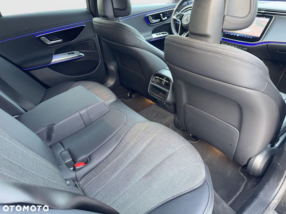 Mercedes-Benz Klasa E - 22