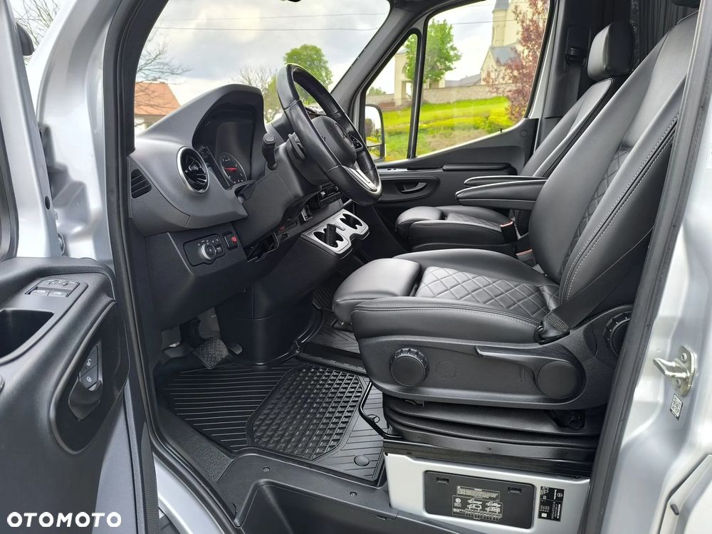 Mercedes-Benz Sprinter - 21