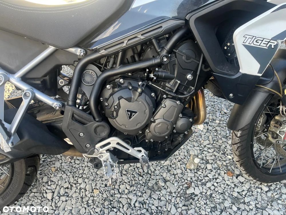 Triumph Tiger - 2