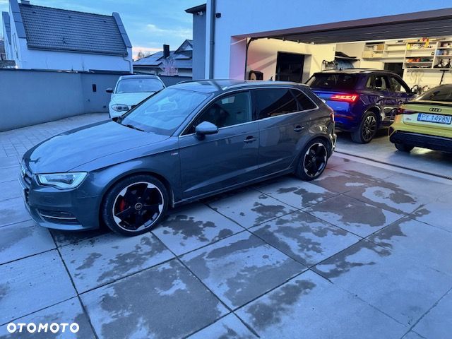 Audi A3 Sportback 2.0 TDI S tronic Ambiente - 4