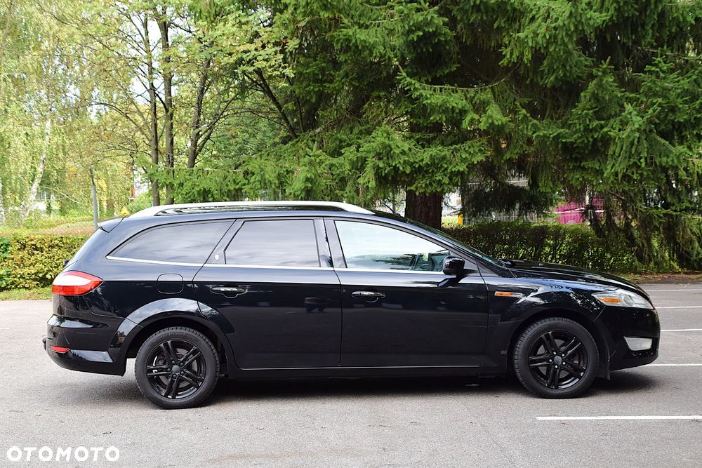 Ford Mondeo 2.0 Ghia X - 26