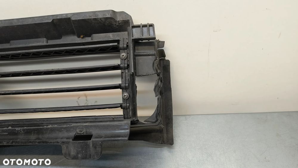 VOLVO XC60 II wlot dolna kierownica powietrza - 5