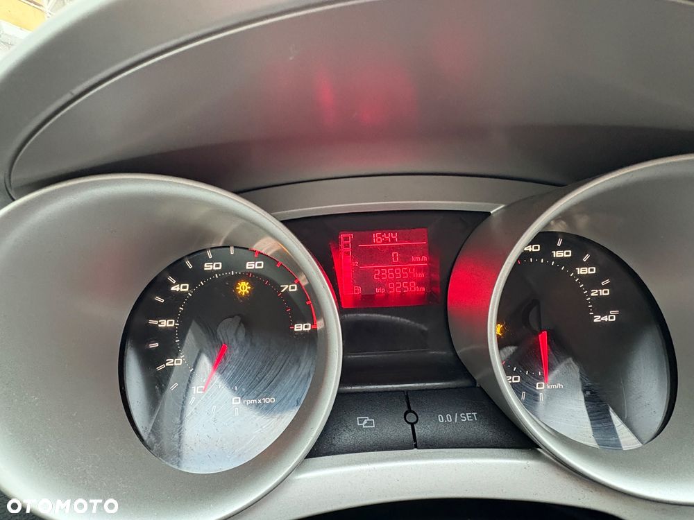 Seat Ibiza 1.4 16V Sport - 15