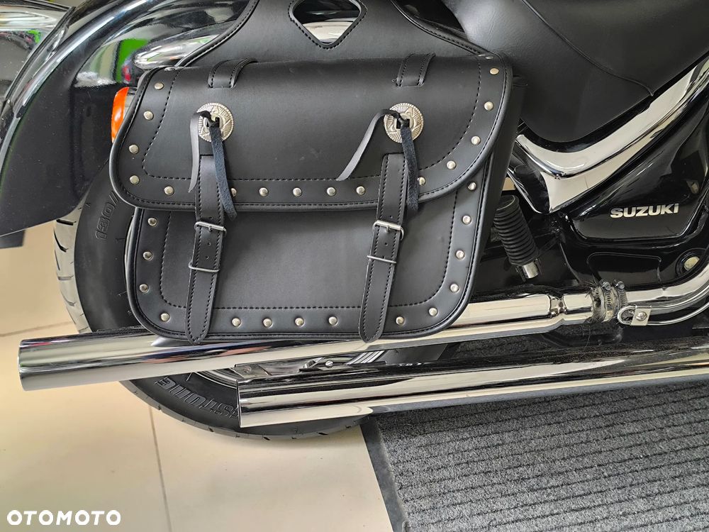 Suzuki Intruder - 9