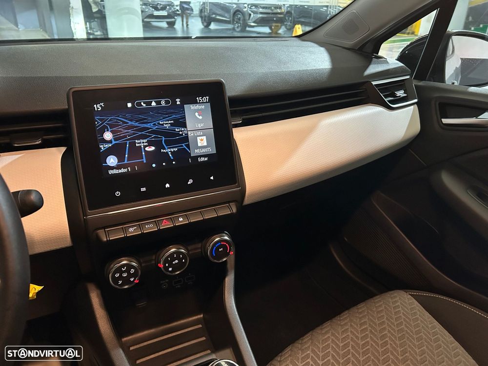 Renault Clio 1.0 TCe Limited Bi-Fuel - 21