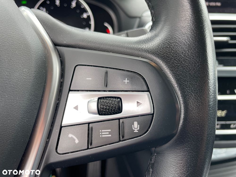 BMW X3 xDrive20d Advantage - 24
