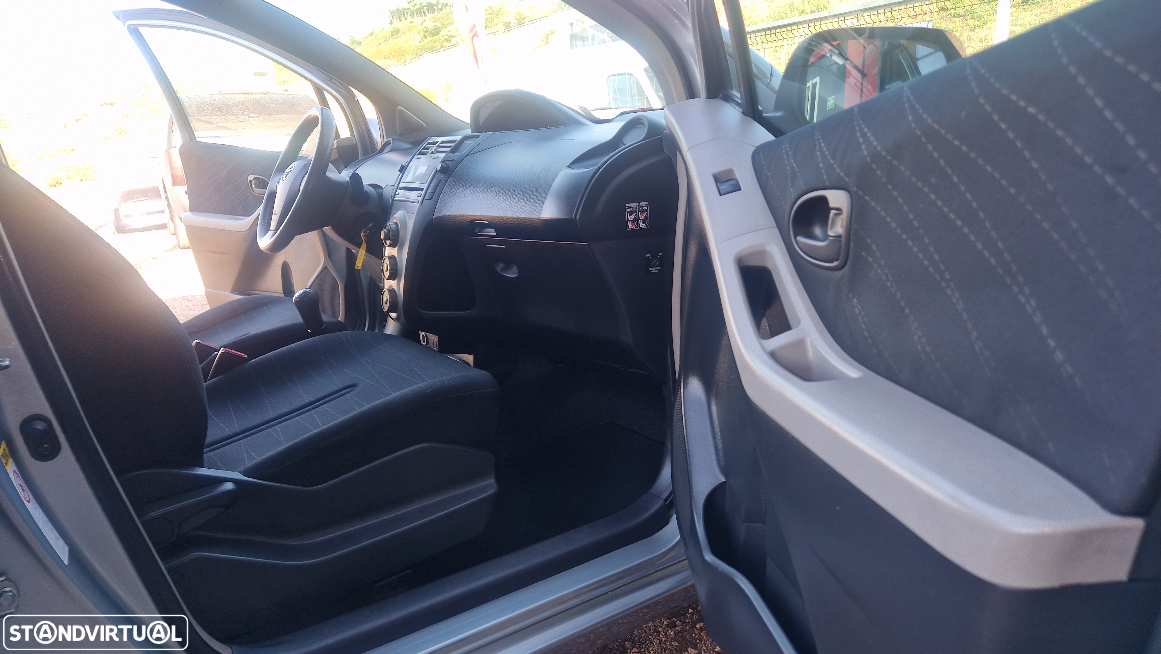Toyota Yaris 1.4 D-4D AC+VSC - 15