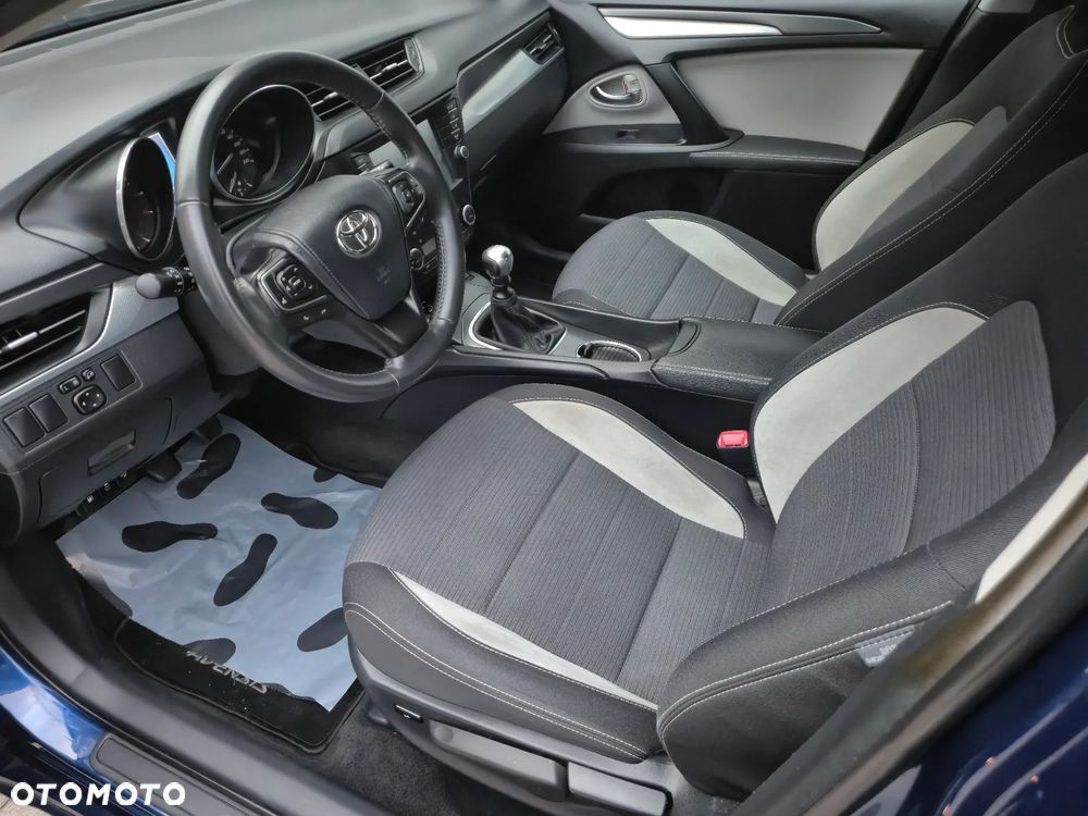 Toyota Avensis 1.8 Edition S+ - 9