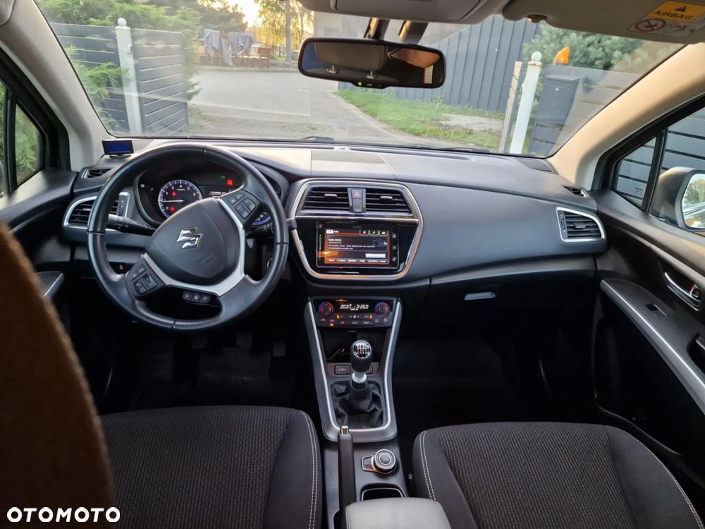 Suzuki SX4 S-Cross - 12