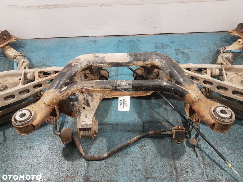 BMW X3 E83 LIFT 2.0D KOŁYSKA WAHACZE SANKI TYŁ - 3