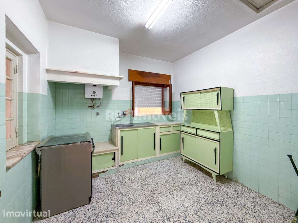 Moradia com espaço comercial - Grande imagem: 2/53