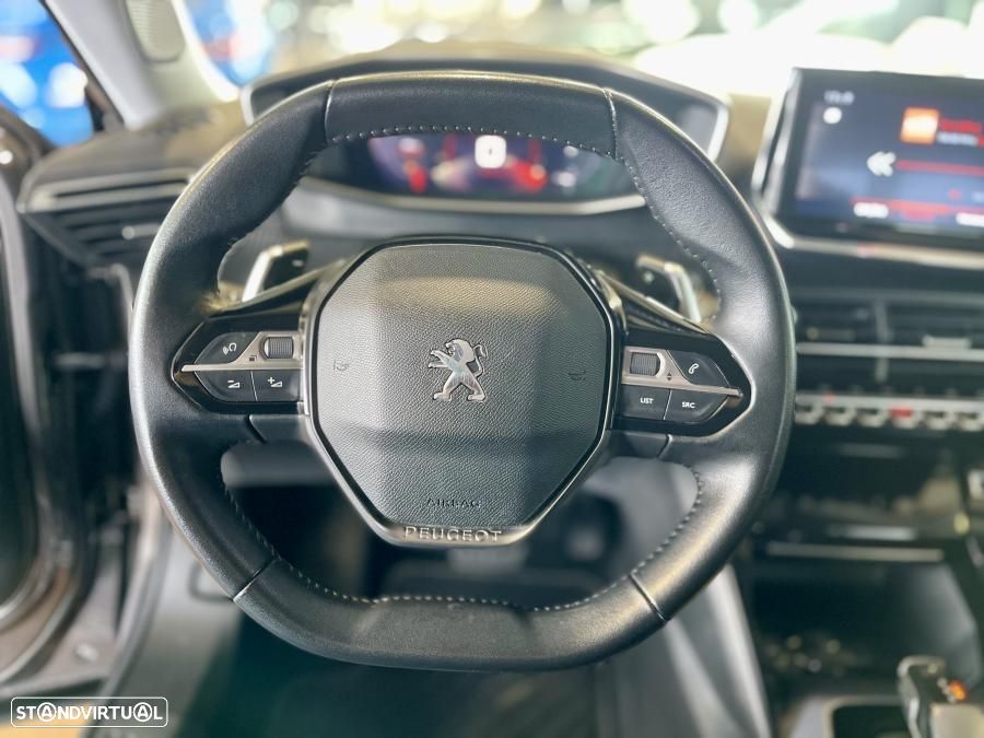 Peugeot 2008 1.2 PureTech Allure Pack EAT8 - 11