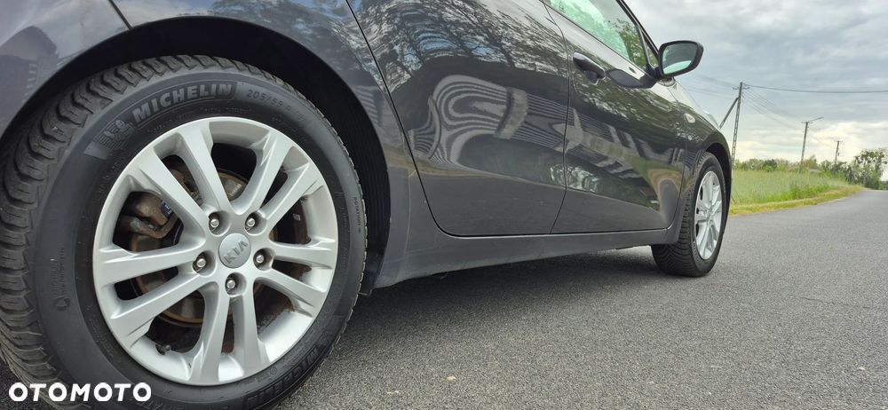 Kia Ceed 1.4 L - 13