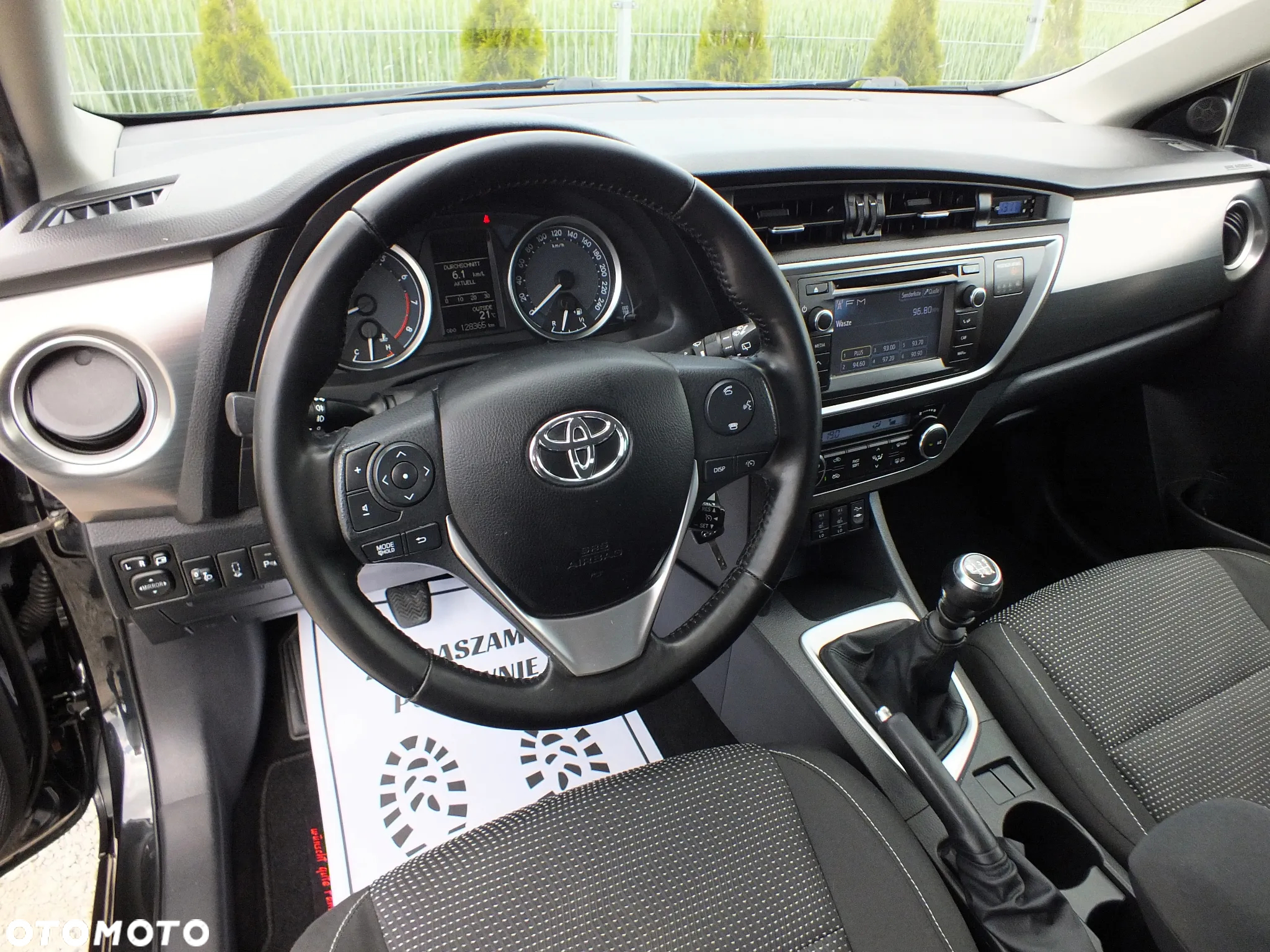 Toyota Auris 1.6 Premium - 9