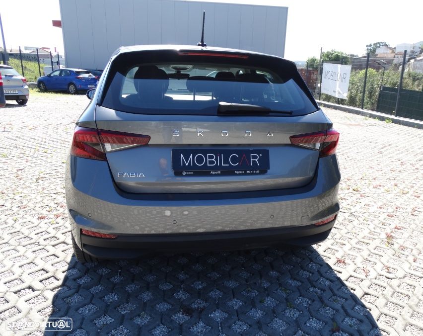 Skoda Fabia 1.0 MPI Style - 8
