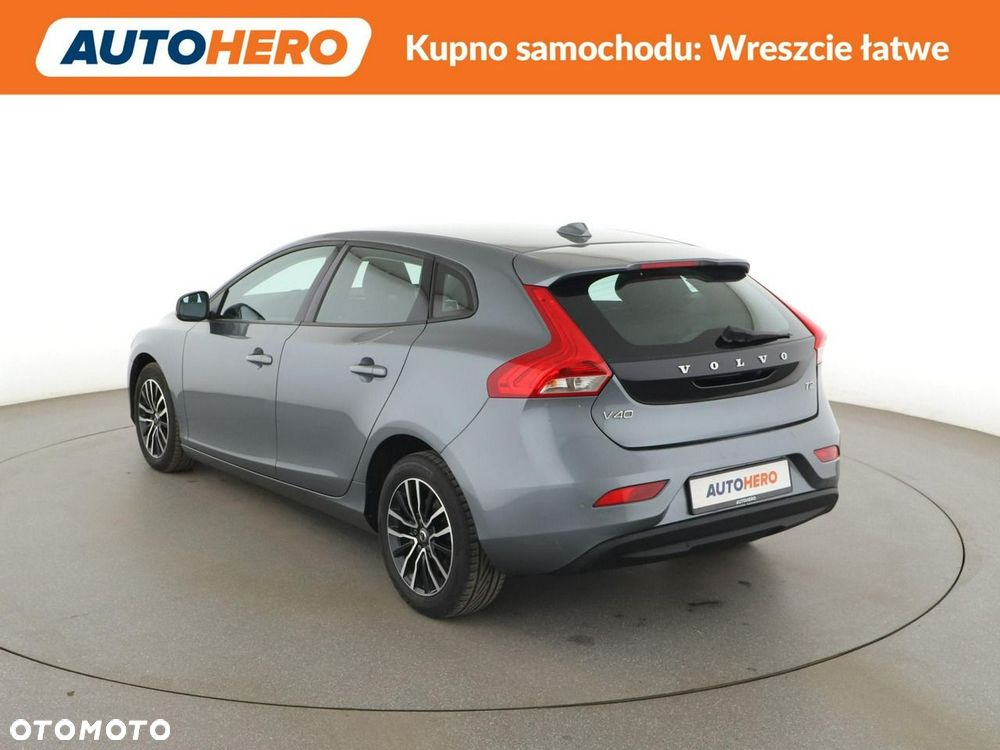 Volvo V40 T2 Momentum - 5