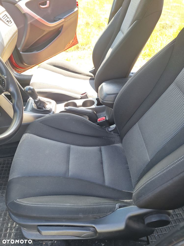Hyundai i30 1.4 CRDi Trend - 4