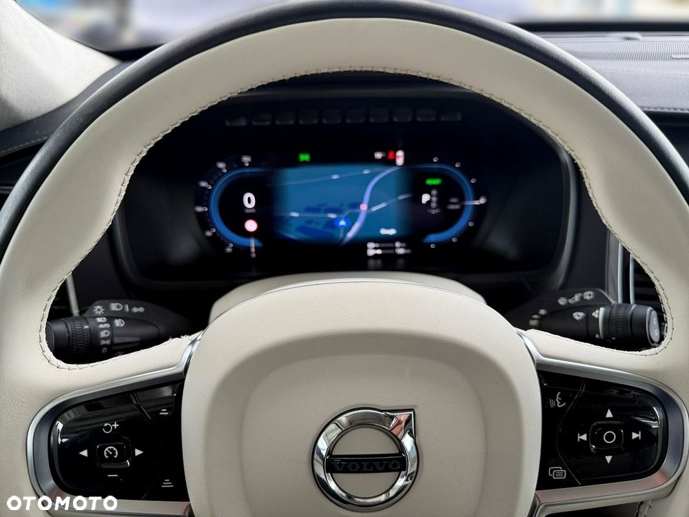 Volvo XC 90 - 19