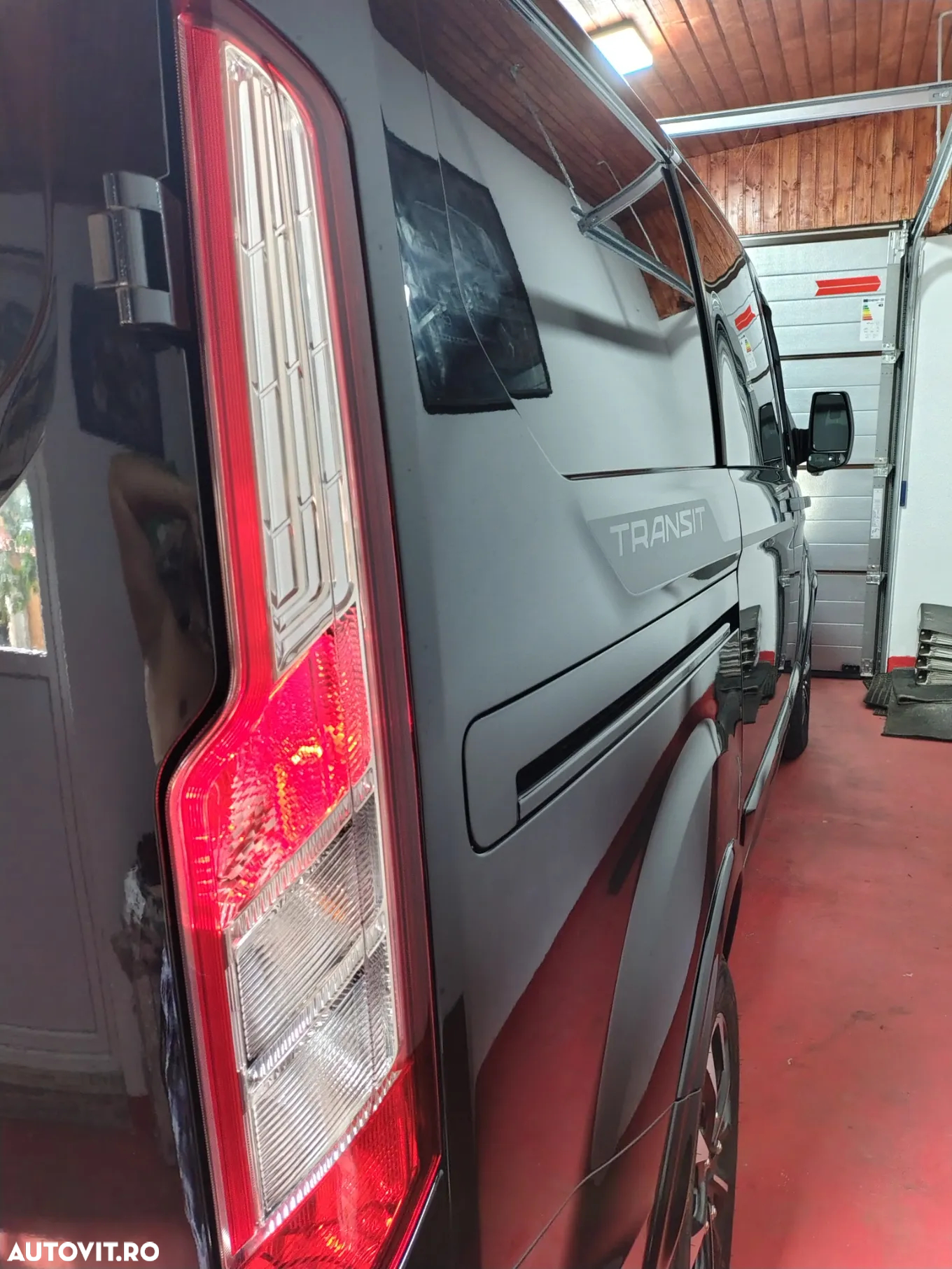 Ford Transit Custom Kombi 320 2.0 EcoBlue 185 CP L1H1 Sport Aut. - 4
