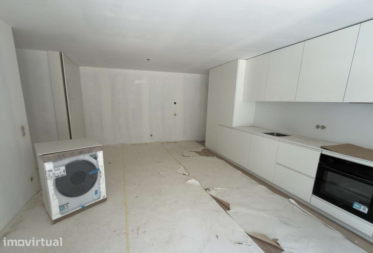 T2 Porto C/ varanda e Lugar Garagem - Grande imagem: 5/16