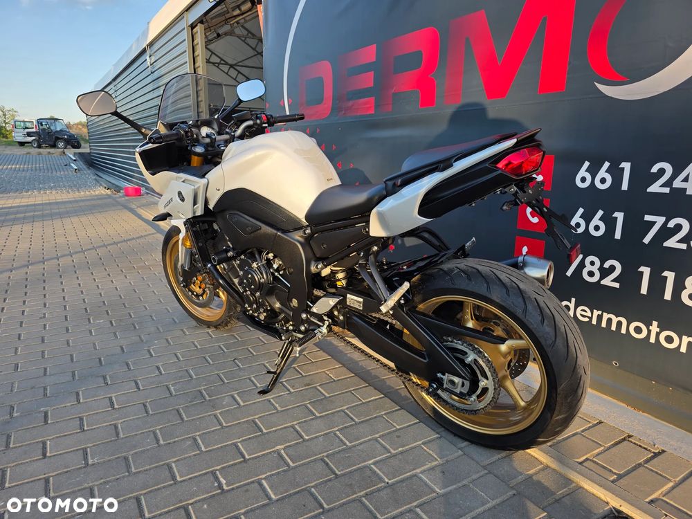 Yamaha FZ8 - 3