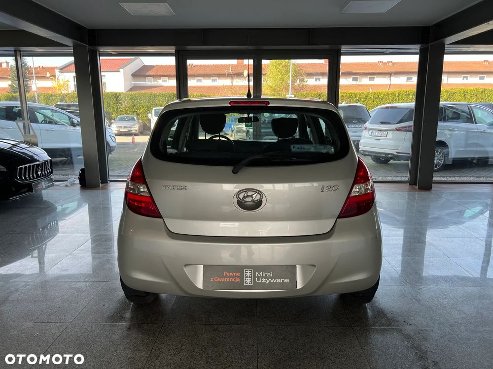 Hyundai i20 - 12