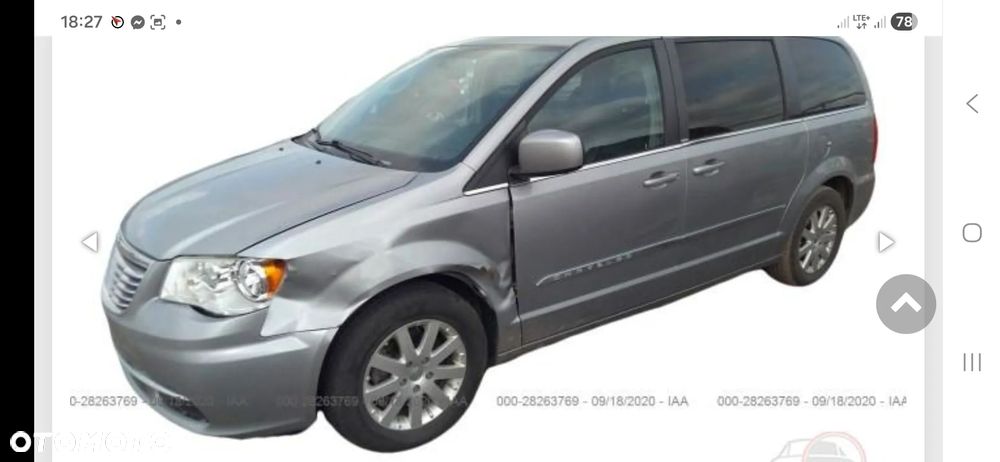 Chrysler Town & Country - 24