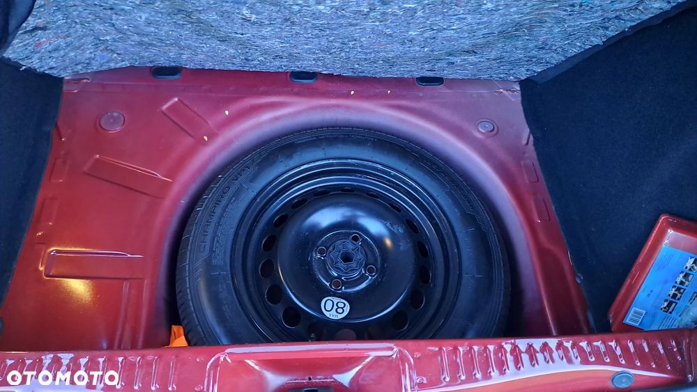 Dacia Sandero Stepway TCe 90 (S&S) Celebration - 12