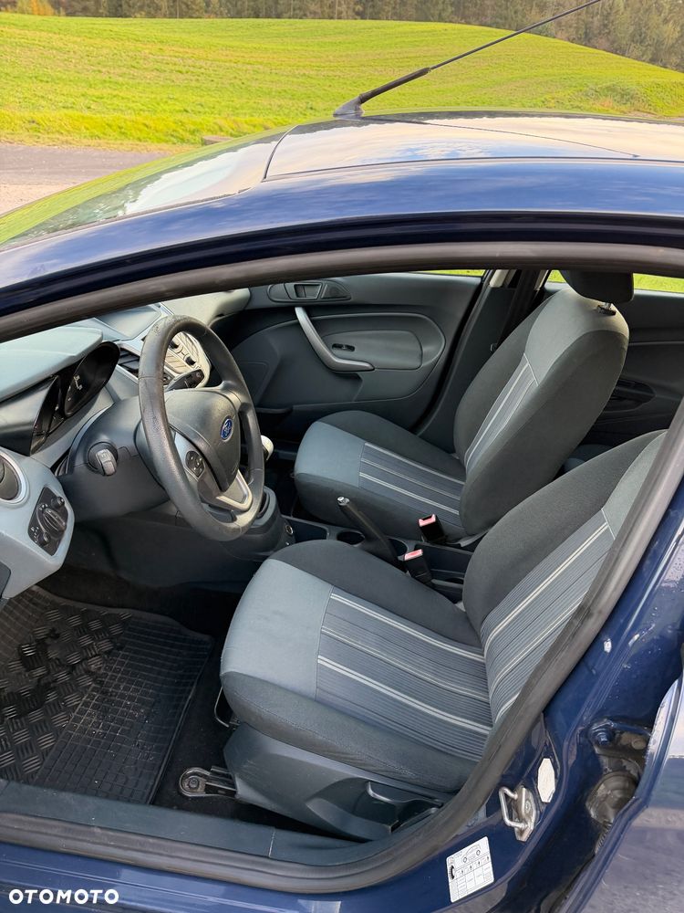 Ford Fiesta - 10