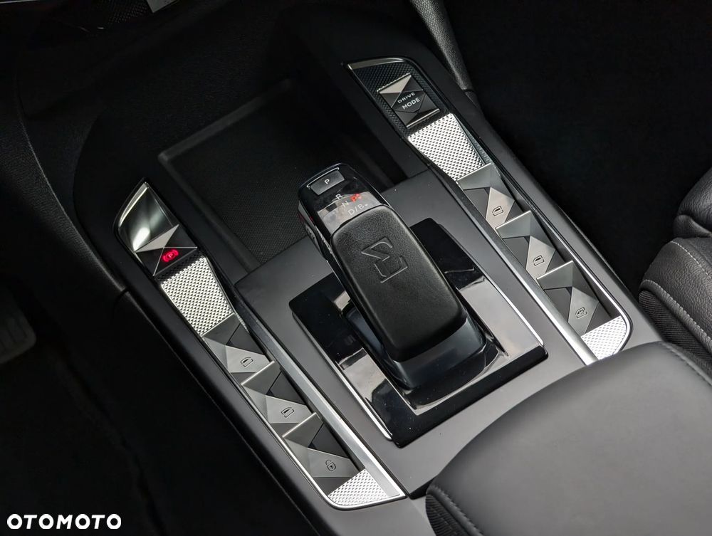 DS Automobiles DS 3 Crossback Grand Chic - 32