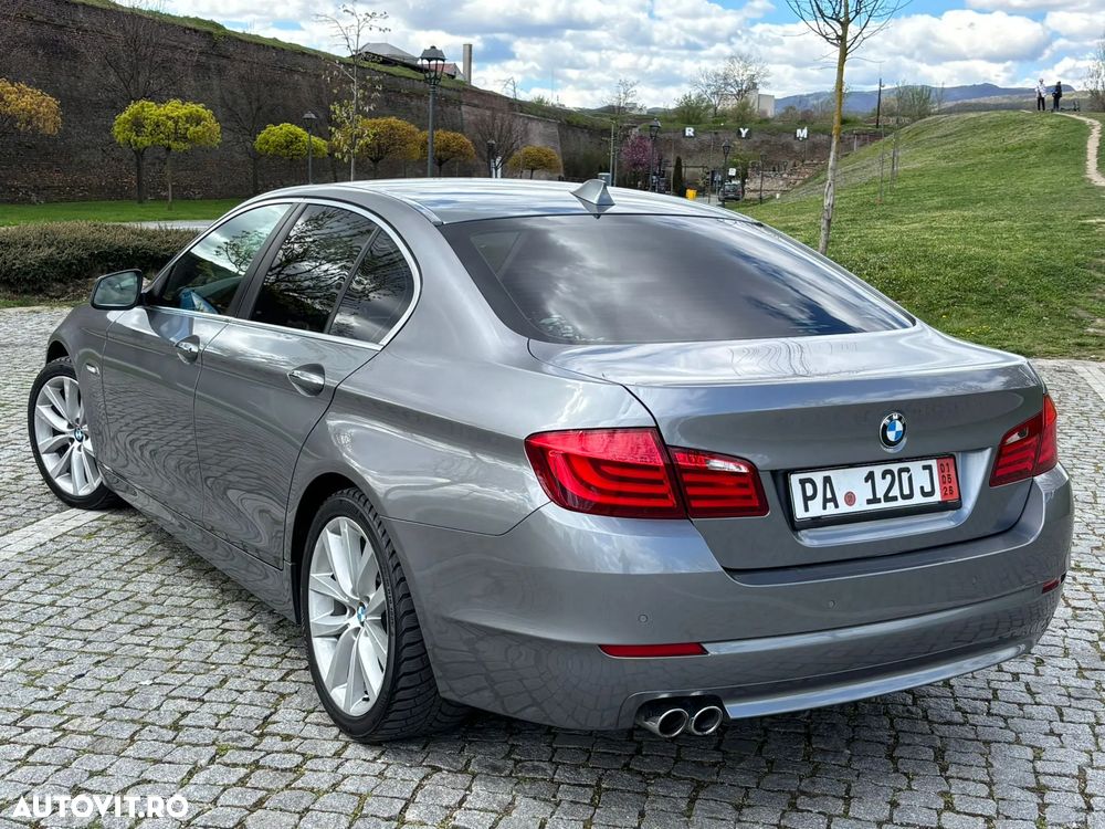 BMW Seria 5 525d xDrive AT - 3