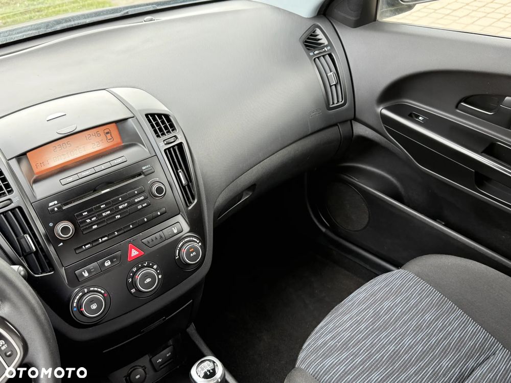 Kia Ceed Cee'd 1.6 Crdi Comfort + - 31