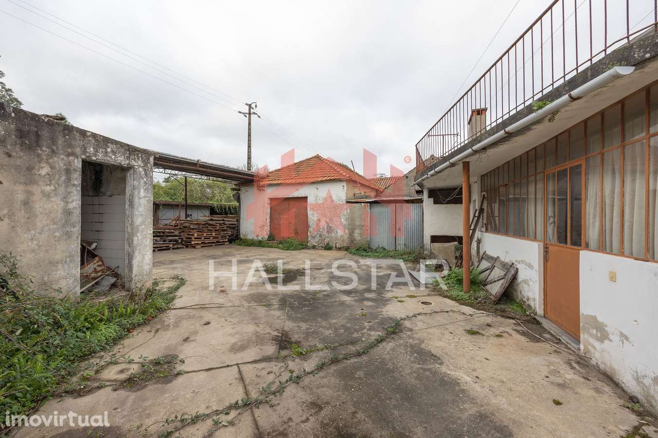 Moradia T3 / Para Reconstrução / Pátio / Porto de Mós - Grande imagem: 5/35