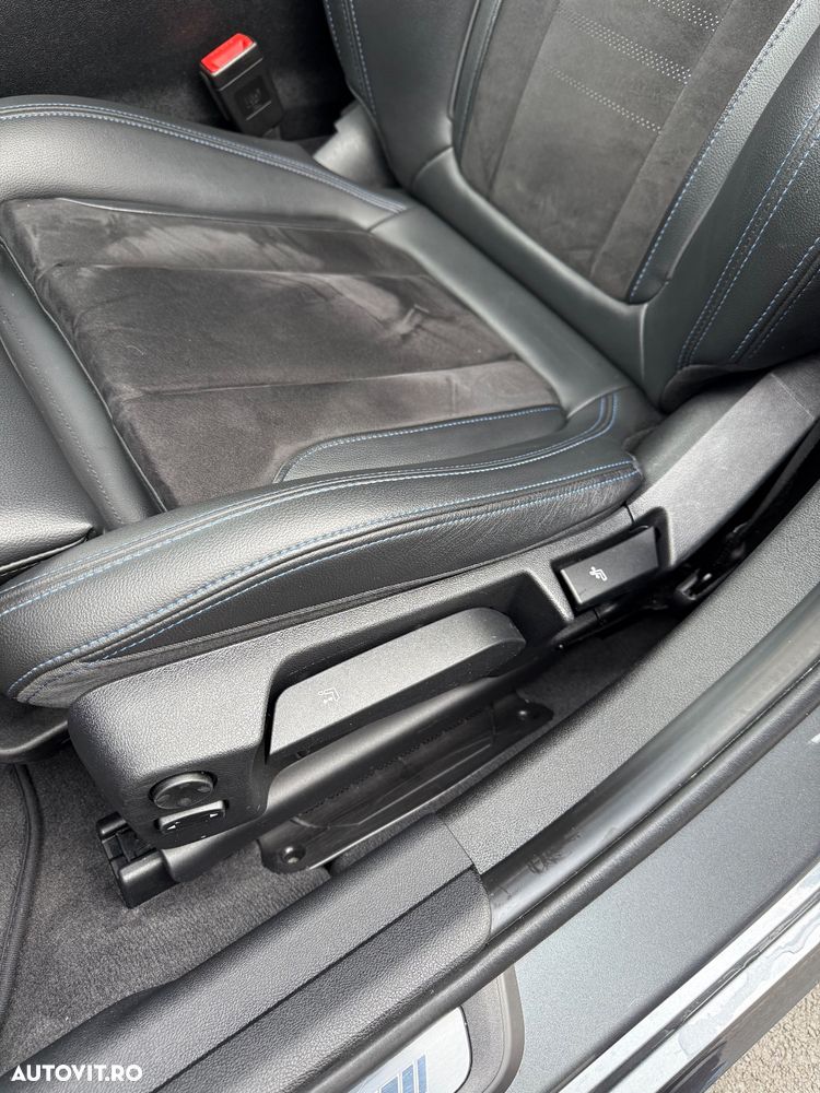 BMW Seria 3 320d xDrive AT MHEV - 13