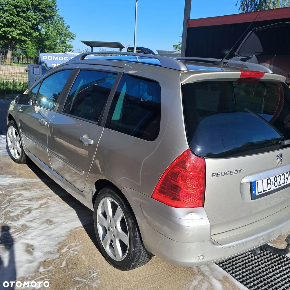 Peugeot 307 2.0 - 16