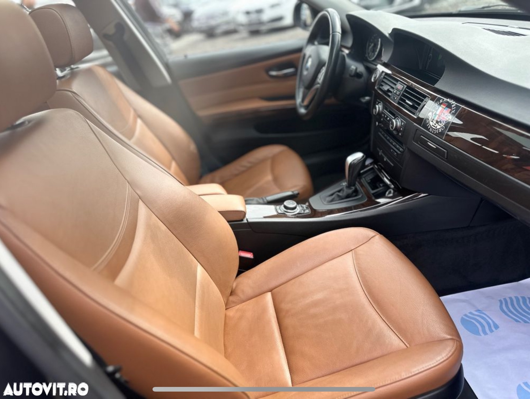 BMW Seria 3 320d xDrive DPF Touring Aut. - 6
