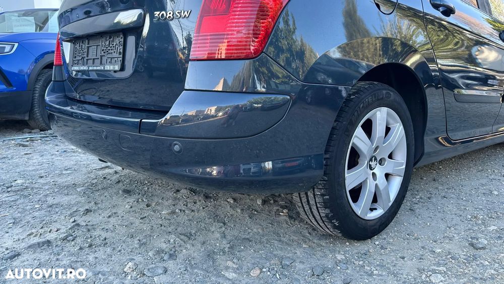 Peugeot 308 120 VTi Style - 11
