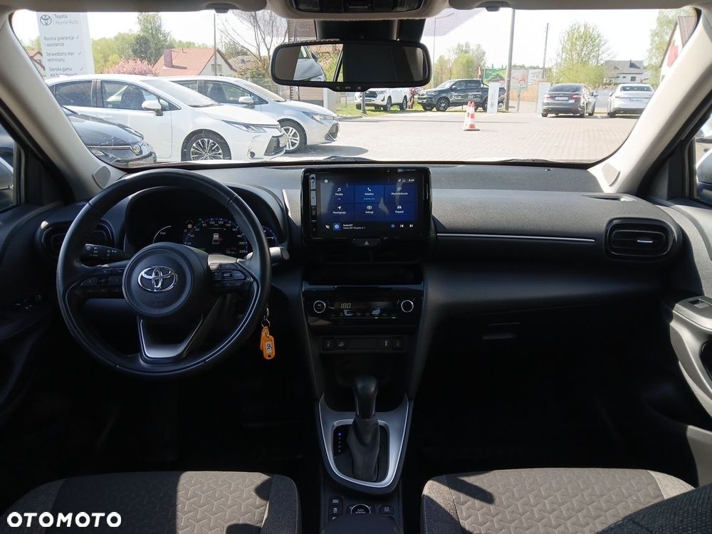 Toyota Yaris Cross Hybrid 1.5 Comfort 4x4 - 12