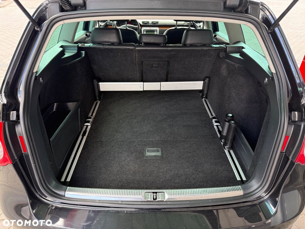 Volkswagen Passat Variant 3.2 V6 FSI 4Motion DSG Comfortline - 29