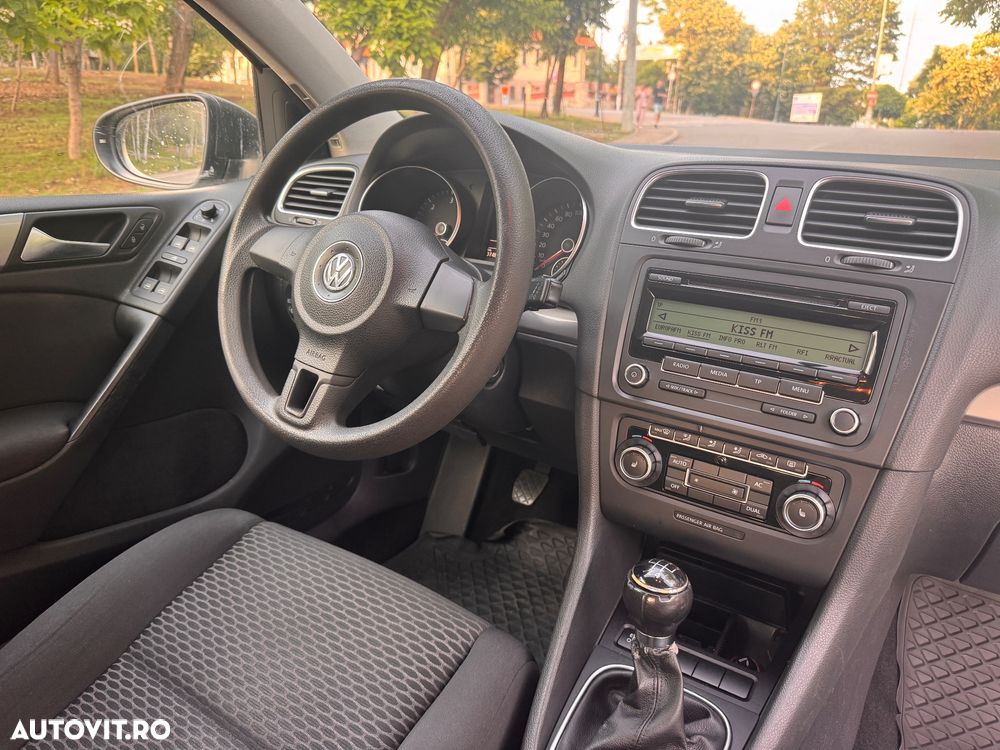 Volkswagen Golf - 8