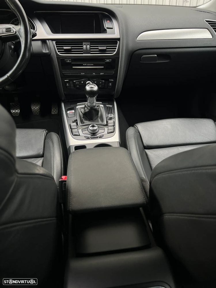 Audi A4 Avant 2.0 TDI S-line - 28